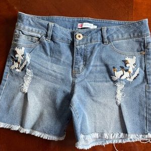 Kiss Therapy Jean Short size 8